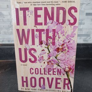 It Ends With Us Coleen Hoover Paperback